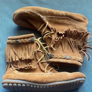 Minnetonka Shoes